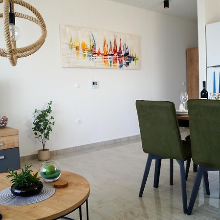 Apartment Ivona With Beautiful Seaview Makarska Buitenkant foto