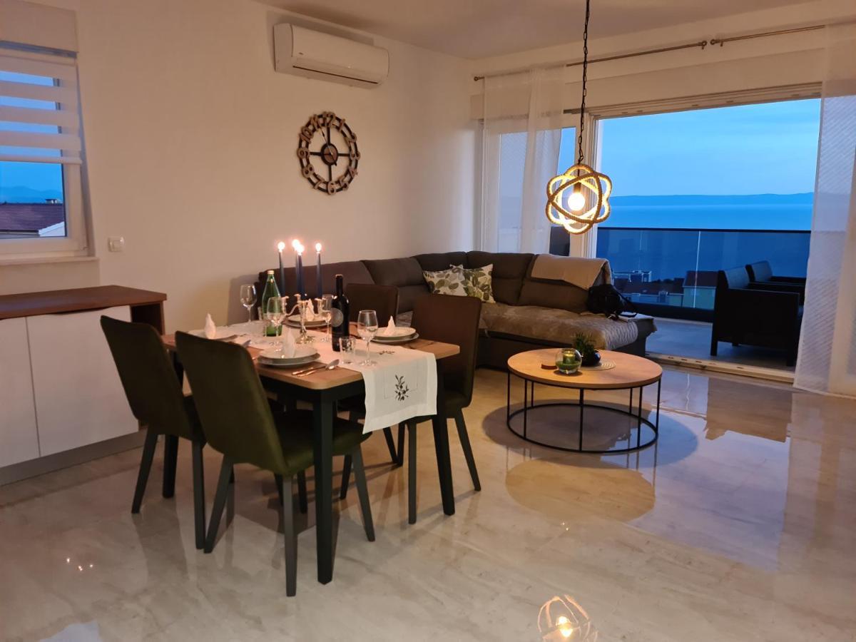 Apartment Ivona With Beautiful Seaview Makarska Buitenkant foto