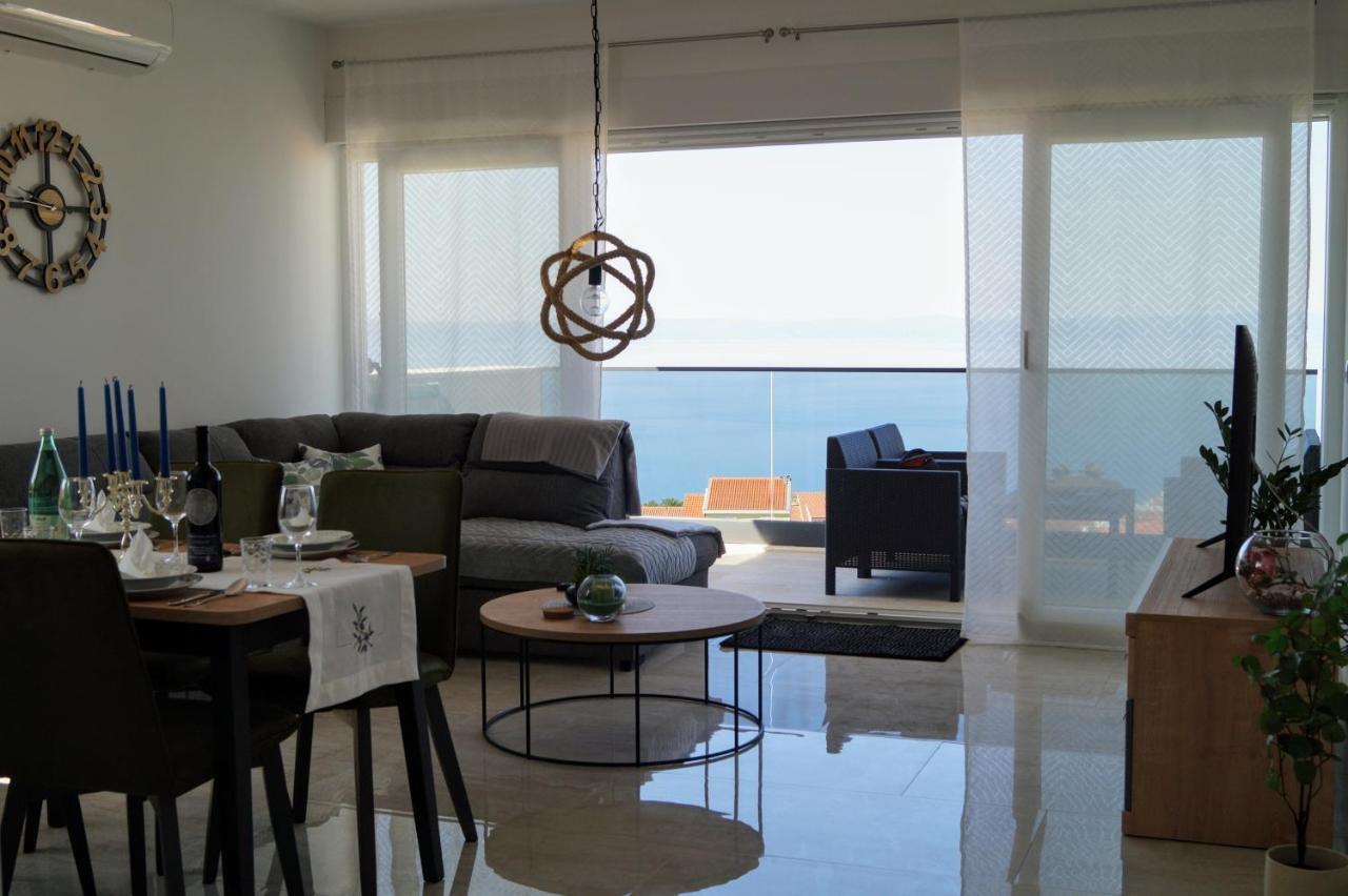 Apartment Ivona With Beautiful Seaview Makarska Buitenkant foto