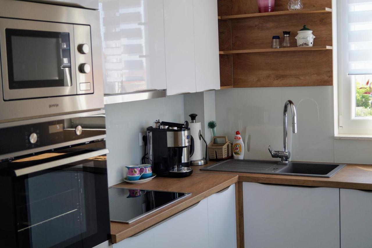 Apartment Ivona With Beautiful Seaview Makarska Buitenkant foto
