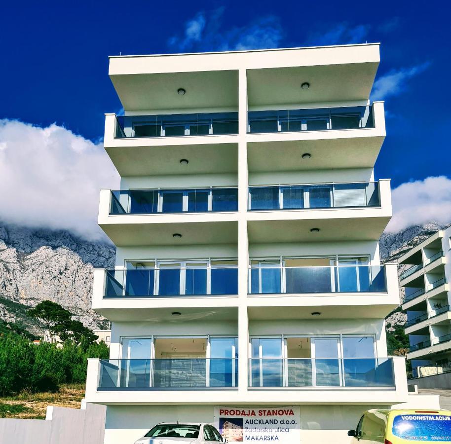 Apartment Ivona With Beautiful Seaview Makarska Buitenkant foto