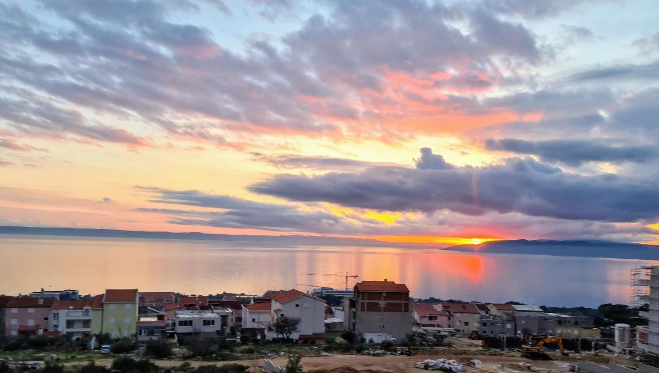 Apartment Ivona With Beautiful Seaview Makarska Buitenkant foto