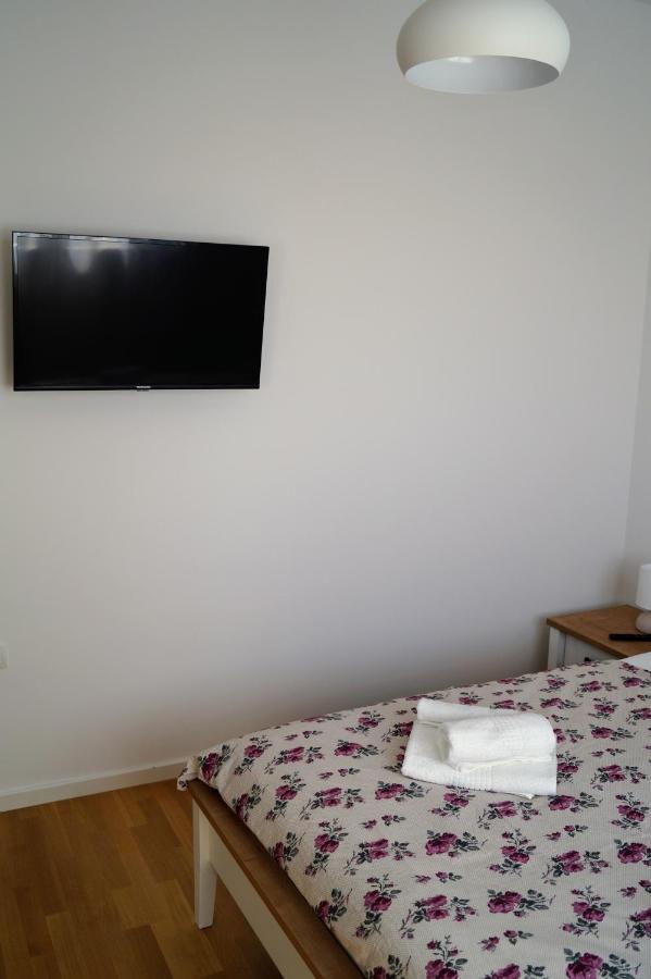 Apartment Ivona With Beautiful Seaview Makarska Buitenkant foto